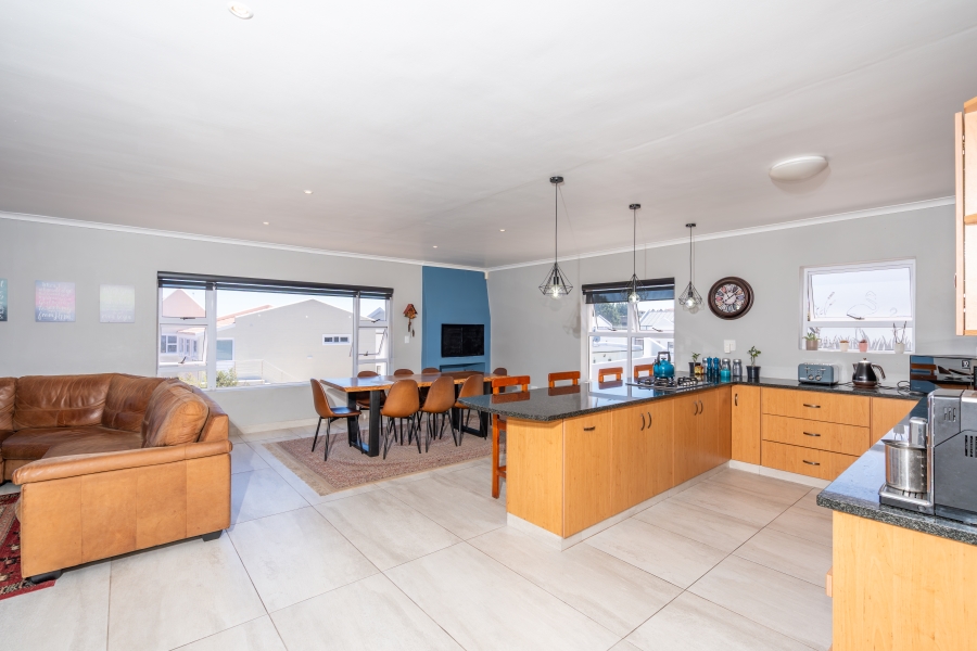 4 Bedroom Property for Sale in Myburgh Park Western Cape